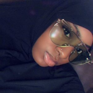 Meet your Posher, Tanira